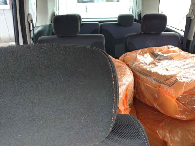 セレナ ハイウェイスター　Ｖセレクション　４ＷＤ　ＥＴＣ　ナビ　ＴＶ　両側電動スライドドア　オートライト　ＨＩＤ　スマートキー　電動格納ミラー　後席モニター　３列シート　ウォークスルー　ＣＶＴ　アルミホイール　盗難防止システム　衝突安全ボディ（29枚目）