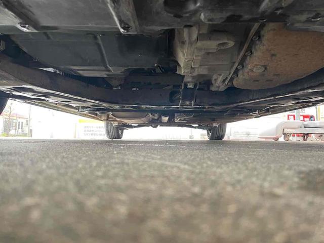 セレナ ハイウェイスター　Ｖセレクション　４ＷＤ　ＥＴＣ　ナビ　ＴＶ　両側電動スライドドア　オートライト　ＨＩＤ　スマートキー　電動格納ミラー　後席モニター　３列シート　ウォークスルー　ＣＶＴ　アルミホイール　盗難防止システム　衝突安全ボディ（38枚目）