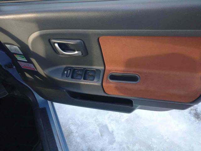 アルトラパン L タイミングチェーン車 キーレスエントリー ベンチシート AT ABS CD MD アルミホイール 衝突安全ボディ エアコン パワーステアリング パワーウィンドウ 運転席エアバッグ 助手席エアバッグ(9枚目)
