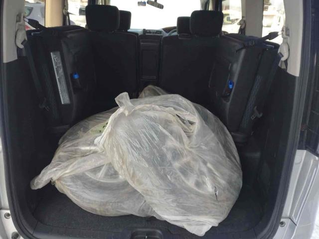 セレナ ２０Ｘ　４ＷＤ　夏冬タイヤＡＷ付き　ドライブレコーダー　ＥＴＣ　バックカメラ　ナビ　ＴＶ　オートクルーズコントロール　両側電動スライドドア　スマートキー　アイドリングストップ　　３列シート　フルフラット（11枚目）