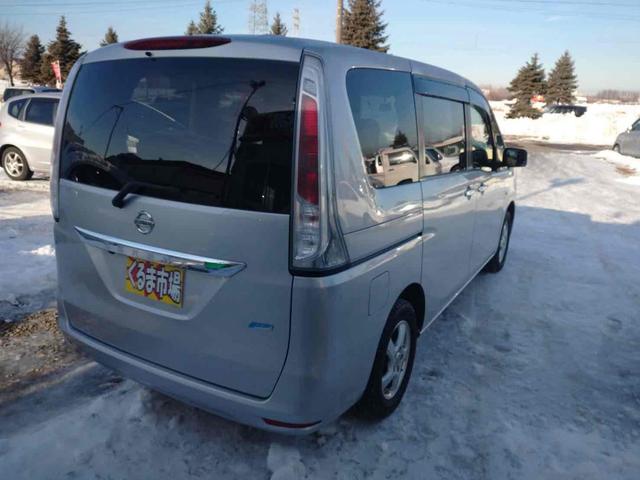 セレナ ２０Ｘ　４ＷＤ　夏冬タイヤＡＷ付き　ドライブレコーダー　ＥＴＣ　バックカメラ　ナビ　ＴＶ　オートクルーズコントロール　両側電動スライドドア　スマートキー　アイドリングストップ　　３列シート　フルフラット（17枚目）