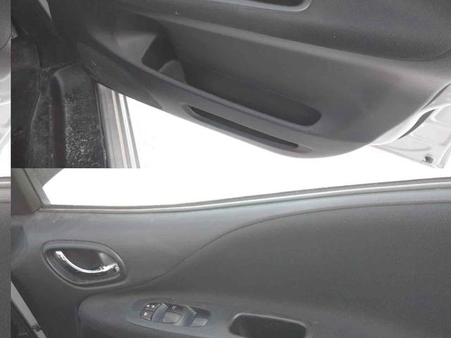 セレナ ２０Ｘ　４ＷＤ　夏冬タイヤＡＷ付き　ドライブレコーダー　ＥＴＣ　バックカメラ　ナビ　ＴＶ　オートクルーズコントロール　両側電動スライドドア　スマートキー　アイドリングストップ　　３列シート　フルフラット（25枚目）