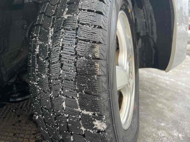 セレナ ２０Ｘ　４ＷＤ　夏冬タイヤＡＷ付き　ドライブレコーダー　ＥＴＣ　バックカメラ　ナビ　ＴＶ　オートクルーズコントロール　両側電動スライドドア　スマートキー　アイドリングストップ　　３列シート　フルフラット（32枚目）