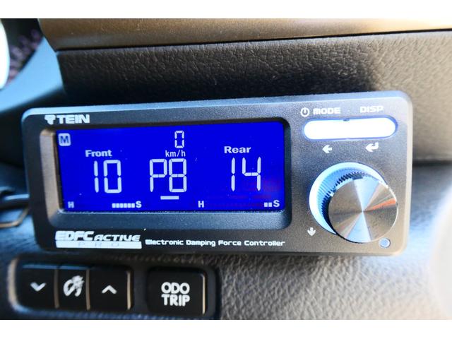 ベースグレード　ローダウン　ＴＥＩＮ車高調　ＺＥＥＳ４本出しマフラー　ＰｒｏＲａｃｉｎｇサブコン　ＴＯＭＳスロットルコントローラー　アクティブリヤウィング　純正エンスタ　純正ナビＤＴＶ(21枚目)