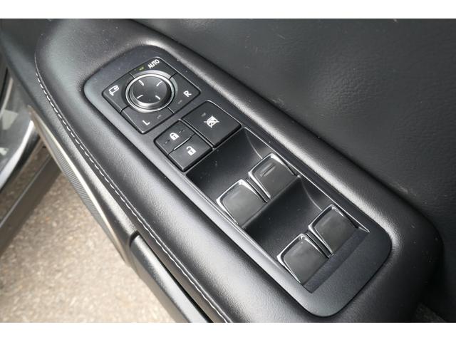 ＲＸ ＲＸ３００　バージョンＬ　レクサスセーフティシステム　寒冷地仕様　夏冬タイヤ　サンルーフ　社外マフラー　後席モニター　純正キー一体型エンジンスターター　メーカーＯＰナビ　ＤＴＶ　Ｂｌｕｅｔｏｏｔｈ　パノラミックビューモニター（51枚目）