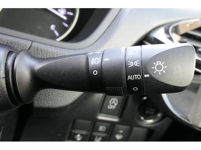 エスクァイア Gi 寒冷地仕様 トヨタセーフティセンス 夏冬タイヤ SDナビ TV Bluetooth フリップダウンモニター 前後ドラレコ ETC 両側電動パワースライドドア ハーフレザーシート シートヒーター(25枚目)