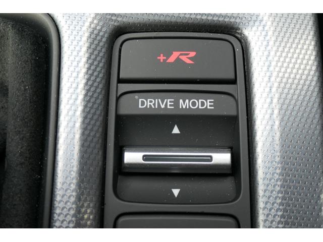 シビック タイプR レーシングブラックパッケージ ワンオーナー ホンダセンシング 6MT 19インチブラックAW リアスポイラー ブレンボキャリパー ホンダコネクト9インチナビTV Bluetooth バックカメラ ワイヤレス充電器 ETC2.0(31枚目)