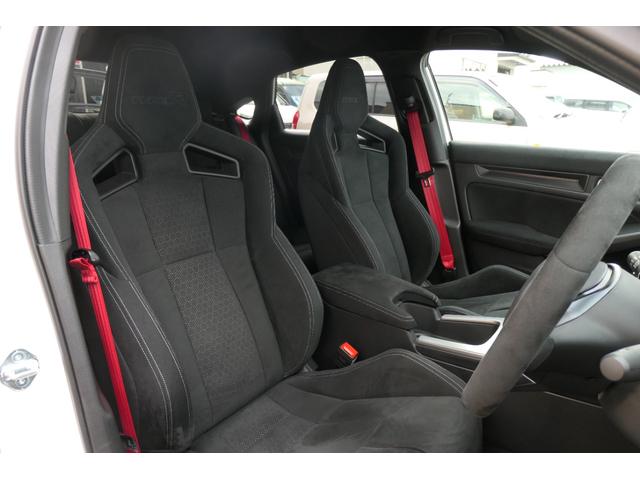 シビック タイプR レーシングブラックパッケージ ワンオーナー ホンダセンシング 6MT 19インチブラックAW リアスポイラー ブレンボキャリパー ホンダコネクト9インチナビTV Bluetooth バックカメラ ワイヤレス充電器 ETC2.0(33枚目)