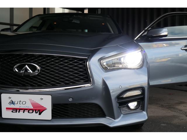 夜間に発揮・明るい閃光のＬＥＤヘッドライトを装備！