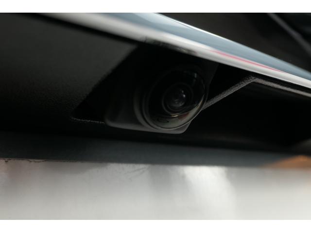 後退時には便利なオプション・駐車が苦手な方にも安心なカラーバックモニターを装備