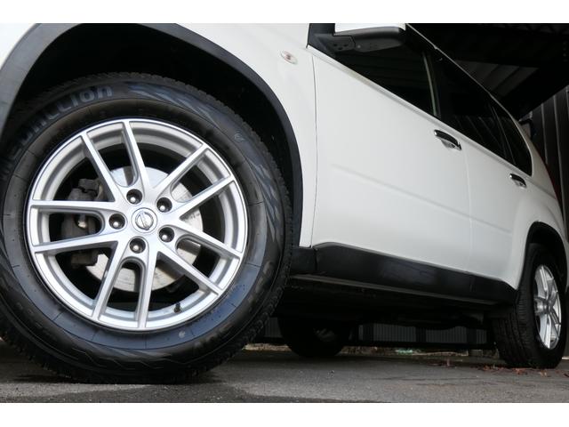 エクストレイル ２０Ｓ　夏冬タイヤ　社外エンジンスターター　純正ナビ　ＤＴＶ　Ｂｌｕｅｔｏｏｔｈ　バックカメラ　ＥＴＣ　ルーフレール　横滑り防止装置　切替４ＷＤ　スマートキー　ドアバイザー　電動格納ミラー　パワーウィンドウ（9枚目）