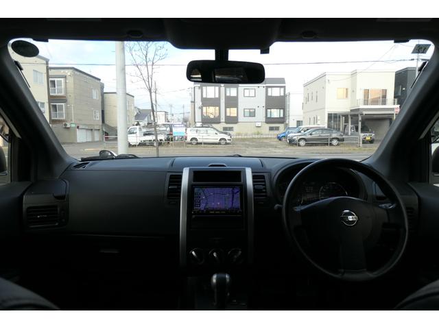 エクストレイル ２０Ｓ　夏冬タイヤ　社外エンジンスターター　純正ナビ　ＤＴＶ　Ｂｌｕｅｔｏｏｔｈ　バックカメラ　ＥＴＣ　ルーフレール　横滑り防止装置　切替４ＷＤ　スマートキー　ドアバイザー　電動格納ミラー　パワーウィンドウ（15枚目）