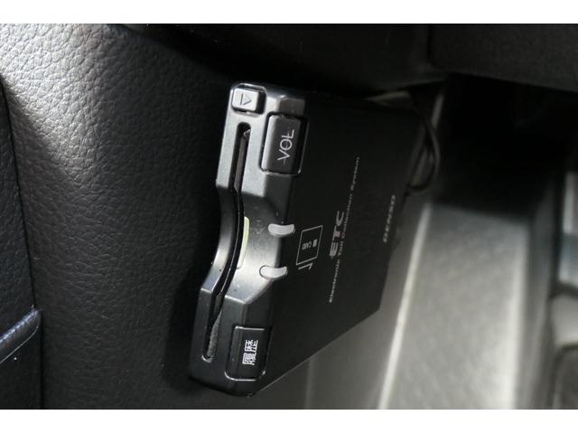 エクストレイル ２０Ｓ　夏冬タイヤ　社外エンジンスターター　純正ナビ　ＤＴＶ　Ｂｌｕｅｔｏｏｔｈ　バックカメラ　ＥＴＣ　ルーフレール　横滑り防止装置　切替４ＷＤ　スマートキー　ドアバイザー　電動格納ミラー　パワーウィンドウ（18枚目）