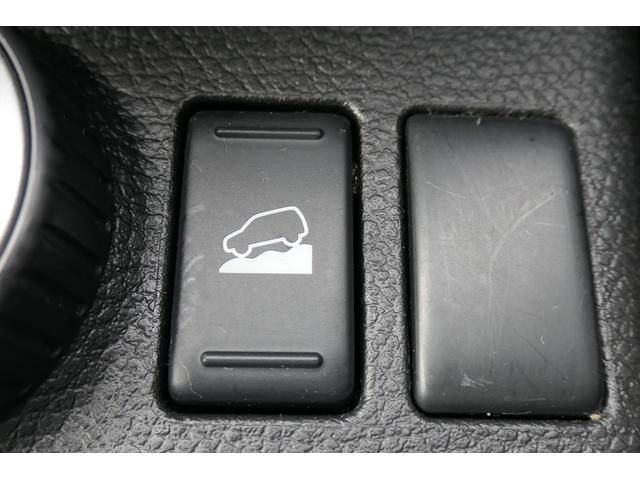 エクストレイル ２０Ｓ　夏冬タイヤ　社外エンジンスターター　純正ナビ　ＤＴＶ　Ｂｌｕｅｔｏｏｔｈ　バックカメラ　ＥＴＣ　ルーフレール　横滑り防止装置　切替４ＷＤ　スマートキー　ドアバイザー　電動格納ミラー　パワーウィンドウ（22枚目）