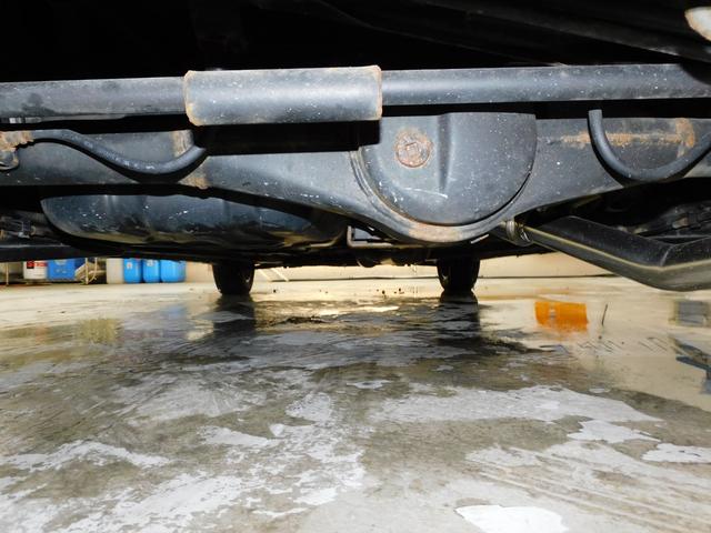 アルトワークス ベースグレード　社外ＦＲＰエアロボンネットロッソモデロ新品マフラー純正レカロシートＫＹＢショックＨＩＤフォグランプ横滑り防止機能スマートキープッシュスタートパドルシフト純正タワーバーオートエアコン寒冷地仕様（7枚目）