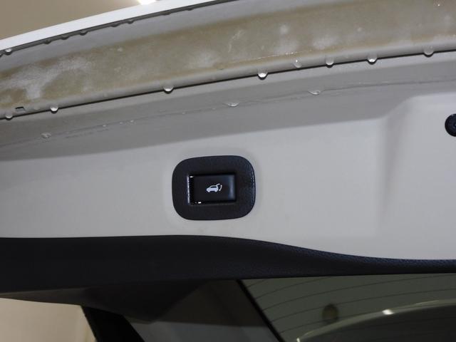 エクストレイル モード・プレミア　ハイブリッド　サンルーフアラウンドビューモニターバグガード踏み間違い防止機能メーカーＯＰナビパワーバックゲートハーフレザーシートシートヒーターパートタイム４ＷＤクルーズコントロールブラインドスポットモニター（15枚目）