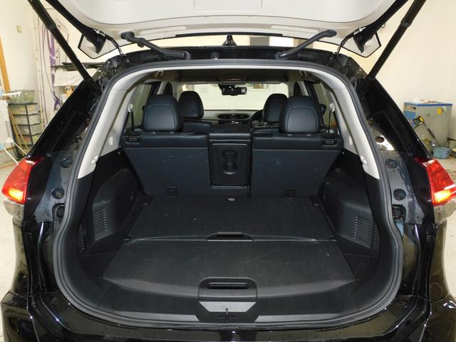 エクストレイル ２０Ｘｉ　純正９インチナビＢｌｕ－ｒａｙ再生アラウンドビューモニタープロパイロットアダクティブクルーズ電動パーキングブレーキパワーバックドア全席シートヒータカプロンシートデジタルインナーミラー踏み間違い防止機能（14枚目）