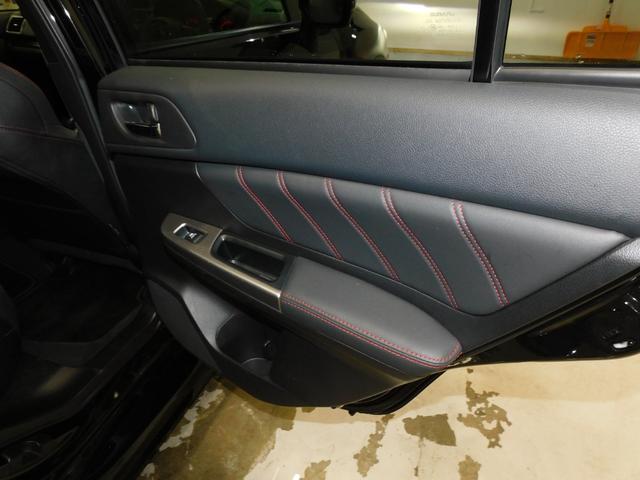 WRX S4 2.0GT-Sアイサイト 4WD ビルシュタインショック アイサイトパドルシフトパワーシート19インチアルミホイールブースト計付サブディスプレイバックカメラ横滑り防止機能電動パーキングブレーキ寒冷地仕様LEDヘットランプターボ(14枚目)