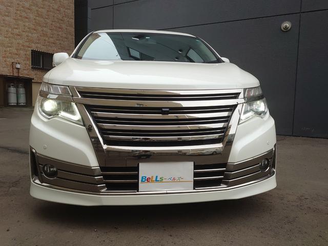 エルグランド 後期型ライダー４ＷＤ　ブラックライン　黒本革シート　後期型　ブラックライン　アラウンドビューモニター　エンジンスターター　黒本革シート　パワーシート　両側パワースライドドア　パワーバックドア　純正ナビＴＶ　オートクルーズ　クリアランスソナー（2枚目）