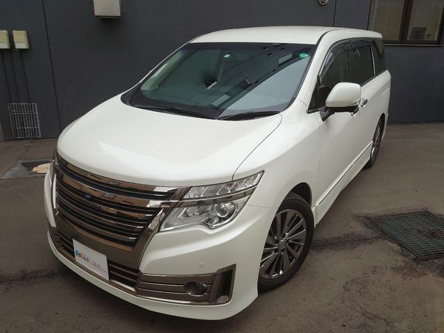 エルグランド 後期型ライダー４ＷＤ　ブラックライン　黒本革シート　後期型　ブラックライン　アラウンドビューモニター　エンジンスターター　黒本革シート　パワーシート　両側パワースライドドア　パワーバックドア　純正ナビＴＶ　オートクルーズ　クリアランスソナー（4枚目）