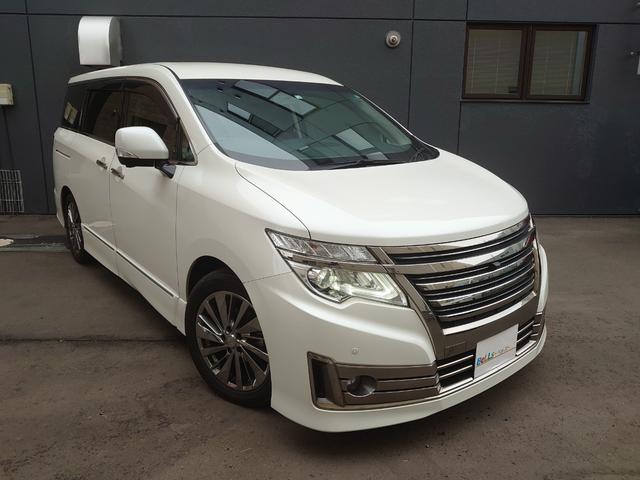 エルグランド 後期型ライダー４ＷＤ　ブラックライン　黒本革シート　後期型　ブラックライン　アラウンドビューモニター　エンジンスターター　黒本革シート　パワーシート　両側パワースライドドア　パワーバックドア　純正ナビＴＶ　オートクルーズ　クリアランスソナー（8枚目）