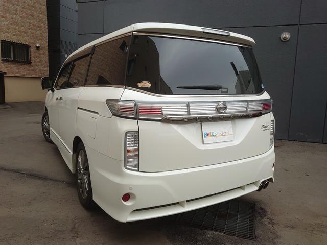 エルグランド 後期型ライダー４ＷＤ　ブラックライン　黒本革シート　後期型　ブラックライン　アラウンドビューモニター　エンジンスターター　黒本革シート　パワーシート　両側パワースライドドア　パワーバックドア　純正ナビＴＶ　オートクルーズ　クリアランスソナー（13枚目）