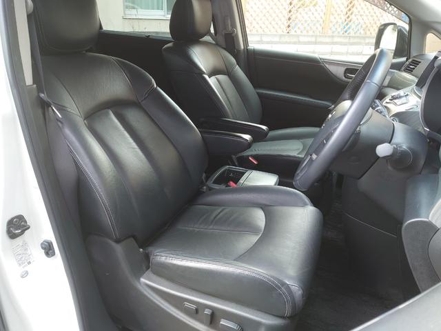 エルグランド 後期型ライダー４ＷＤ　ブラックライン　黒本革シート　後期型　ブラックライン　アラウンドビューモニター　エンジンスターター　黒本革シート　パワーシート　両側パワースライドドア　パワーバックドア　純正ナビＴＶ　オートクルーズ　クリアランスソナー（27枚目）