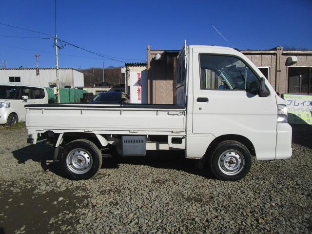 ハイゼットトラック スペシャル 4WD 5速MT 3方開・平ボディ軽トラック 切替式4WD 荷台・幌カバー(5枚目)