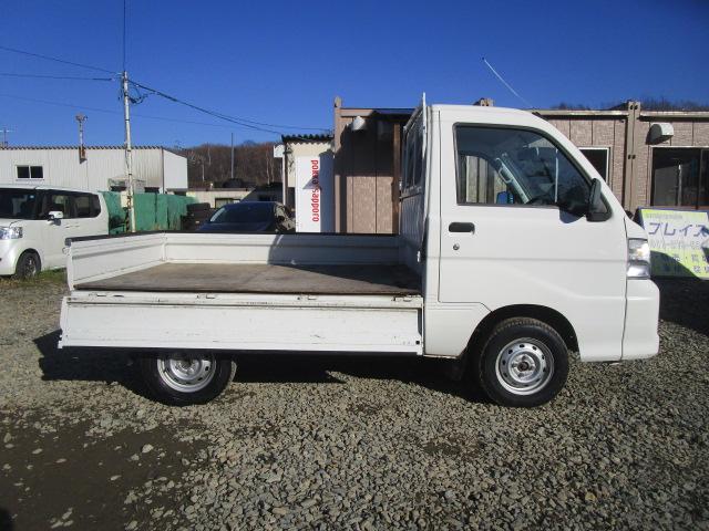 ハイゼットトラック スペシャル 4WD 5速MT 3方開・平ボディ軽トラック 切替式4WD 荷台・幌カバー(6枚目)