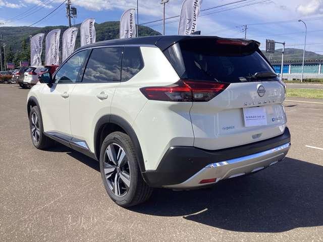 エクストレイル １．５　Ｇ　ｅ－４ＯＲＣＥ　４ＷＤ　社用車ＵＰ　アラウンドビューモニター　ＥＴＣ２．　１オーナー　パークアシスト　オートクルーズコントロール　ＬＥＤヘッドランプ　ナビＴＶ　ＬＫＡ　キーフリー　ＥＴＣ　４ＷＤ　アルミホイール　メモリーナビ　記録簿　バックカメラ　サイドカメラ　ＰＳ　エアＢ（14枚目）