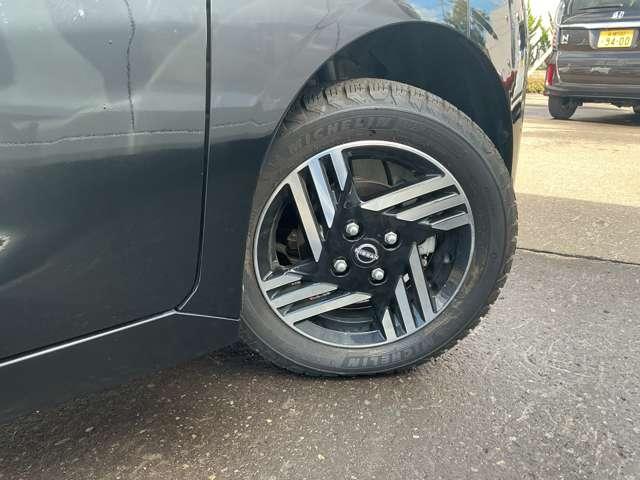 ルークス 660 ハイウェイスターX 4WD サンプルUP アラウンドビューモニター 純 衝突被害軽減 寒冷地仕様 全方位カメラ LEDヘッドライト スマートキー 4WD アルミホイール オートエアコン アイドリングSTOP パワーウィンドウ パワーステアリング サイドエアバッグ ABS(9枚目)