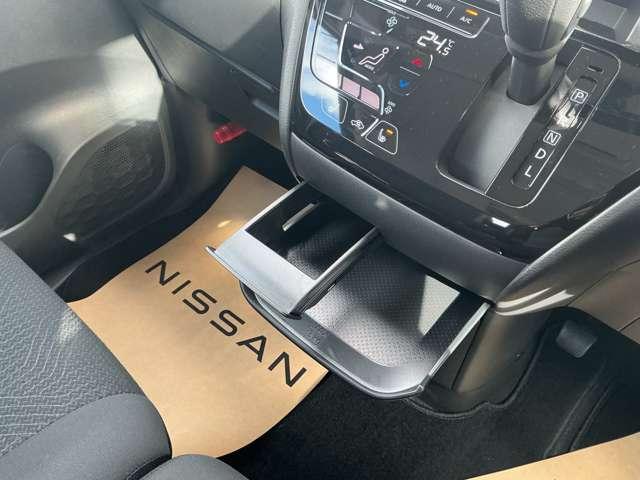 ルークス 660 ハイウェイスターX 4WD サンプルUP アラウンドビューモニター 純 衝突被害軽減 寒冷地仕様 全方位カメラ LEDヘッドライト スマートキー 4WD アルミホイール オートエアコン アイドリングSTOP パワーウィンドウ パワーステアリング サイドエアバッグ ABS(19枚目)