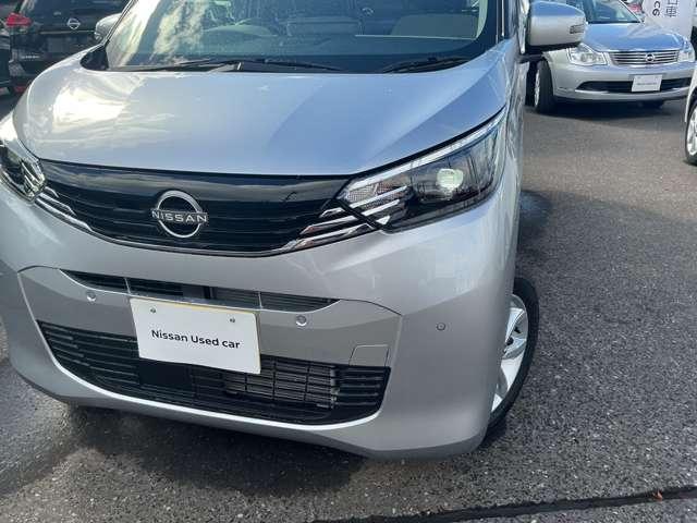 デイズ ６６０　Ｘ　４ＷＤ　サンプルＵＰ　ハンドルヒーター　シートヒー　ブレーキサポート　ＬＥＤヘッド　サイドカメラ　インテリジェントアラウンドビューモニター　ＬＤＷ　エアコン　インテリジェントキー　フルタイム４ＷＤ　１オーナー　エアバッグ　キーフリー　バックカメラ（7枚目）