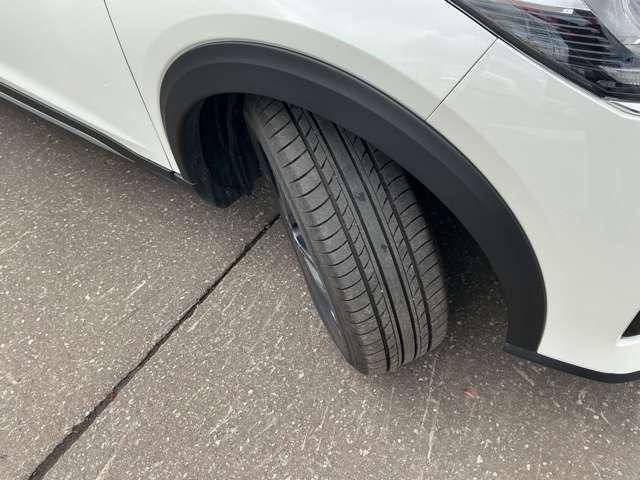 キックス １．２　Ｘ　ＦＯＵＲ　ツートーン　インテリアエディション（ｅ－ＰＯＷＥＲ）　４ＷＤ　サンプルＵＰ　プロパイロット　アラウンドビュ－　ＬＥＤ　インテリキー　ワンオーナー　盗難防止システム　４ＷＤ　オートエアコン　車線逸脱警報　アルミホイール　ナビＴＶ　メモリーナビ　寒冷地仕様　踏み間違え防止（8枚目）