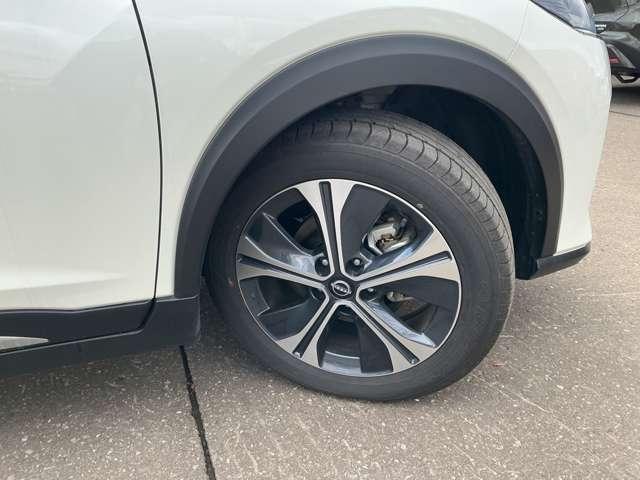 キックス １．２　Ｘ　ＦＯＵＲ　ツートーン　インテリアエディション（ｅ－ＰＯＷＥＲ）　４ＷＤ　サンプルＵＰ　プロパイロット　アラウンドビュ－　ＬＥＤ　インテリキー　ワンオーナー　盗難防止システム　４ＷＤ　オートエアコン　車線逸脱警報　アルミホイール　ナビＴＶ　メモリーナビ　寒冷地仕様　踏み間違え防止（9枚目）