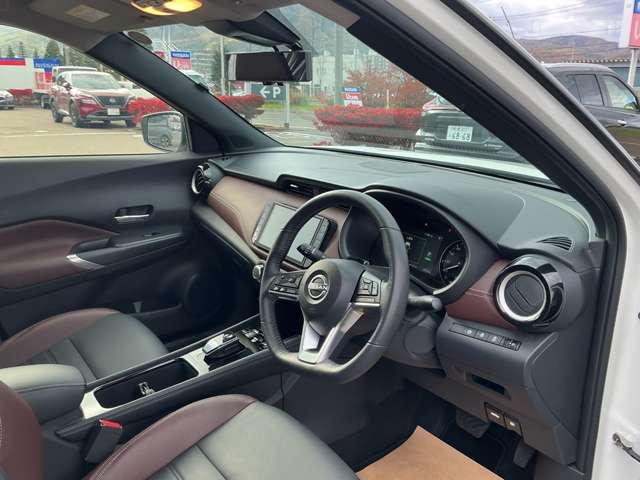 キックス １．２　Ｘ　ＦＯＵＲ　ツートーン　インテリアエディション（ｅ－ＰＯＷＥＲ）　４ＷＤ　サンプルＵＰ　プロパイロット　アラウンドビュ－　ＬＥＤ　インテリキー　ワンオーナー　盗難防止システム　４ＷＤ　オートエアコン　車線逸脱警報　アルミホイール　ナビＴＶ　メモリーナビ　寒冷地仕様　踏み間違え防止（11枚目）