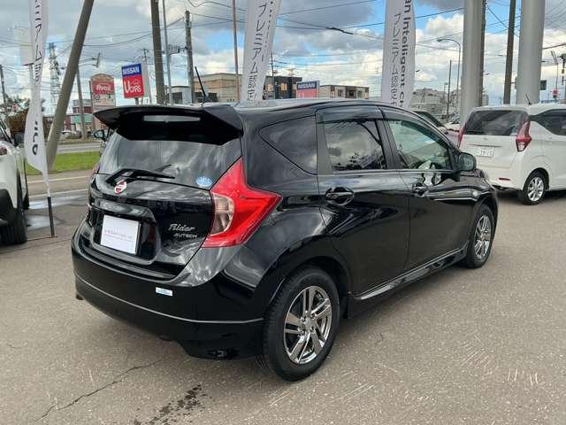 ノート 1.2 ライダー ブラックライン エマージェンシーブレーキ パッケージ 4WD ハロゲンヘッドライト オートエアコン バックカメラ エマージェンシーブレーキ スマートキー 車線逸脱警報(15枚目)