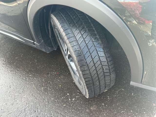 キックス 1.2 X FOUR ツートーン インテリアエディション(e-POWER) 4WD サンプルUP プロパイロット アラウンドビ アラウンドビュ- LED インテリキー ワンオーナー 盗難防止システム 4WD オートエアコン 車線逸脱警報 アルミホイール ナビTV 寒冷地仕様 踏み間違え防止(8枚目)