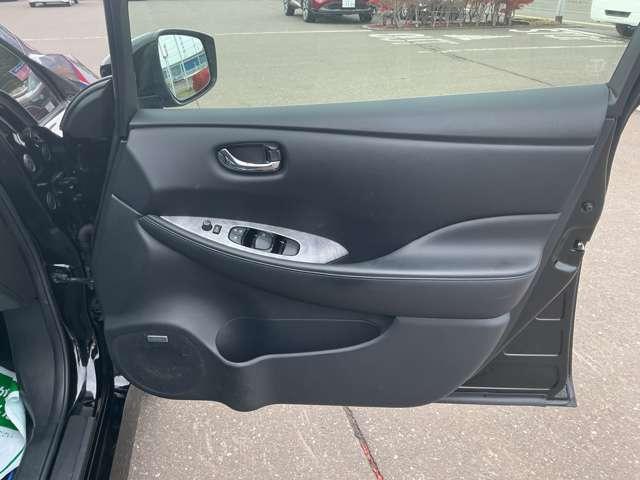 リーフ ｅ＋　Ｇ　ＢＯＳＥサウンド　シートヒーター　インテリジェントアラウンドビューモニター　ＬＥＤヘッド　インテリジェントキー　レーダークルコン　車線逸脱　メモリーナビ　ＥＴＣ　パーキングアシスト　１オーナー　サイドカーテンエアバック　記録簿　ＡＣ（18枚目）