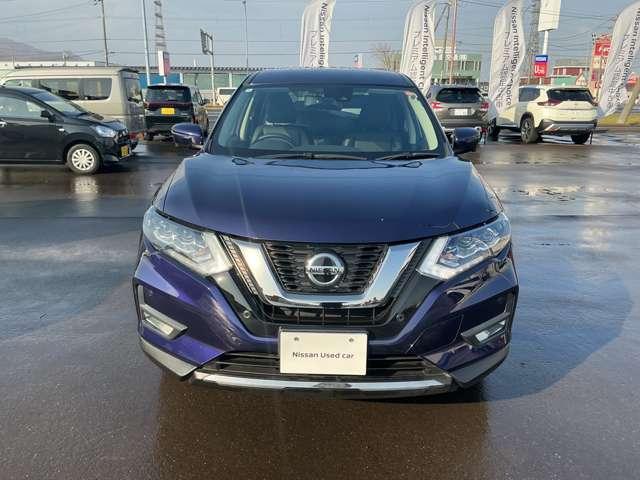 エクストレイル ２．０　２０Ｘｉ　Ｖセレクション　２列車　４ＷＤ　アラウンドビューモニター　踏み間違い防止　盗難防止　全周囲モニター　オールモード４ＷＤ　ＬＥＤヘッドライト　ＬＤＰ　ｉストップ　レーダークルーズ　ＥＴＣ　１オナ　アルミ　メモリーナビ　スマートキー　バックモニター　ＡＢＳ（9枚目）