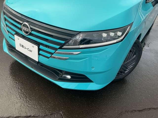 ノート １．２　Ｘ　ＦＯＵＲ　４ＷＤ　サンプルＵＰ　アラウンドビューモニター　エアＢ　ＰＷ　インテリジェントキ－　４ＷＤ　ＬＥＤヘッドランプ　ワンオーナー　記録簿　バックカメラ　ＡＢＳ　盗難防止システム　オートエアコン　サイドエアバッグ　元試乗車　メモリーナビ　ナビ＆ＴＶ（9枚目）