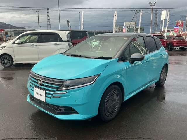 ノート １．２　Ｘ　ＦＯＵＲ　４ＷＤ　サンプルＵＰ　アラウンドビューモニター　エアＢ　ＰＷ　インテリジェントキ－　４ＷＤ　ＬＥＤヘッドランプ　ワンオーナー　記録簿　バックカメラ　ＡＢＳ　盗難防止システム　オートエアコン　サイドエアバッグ　元試乗車　メモリーナビ　ナビ＆ＴＶ（13枚目）