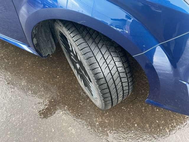 オーラ １．２　Ｇ　ＦＯＵＲ　レザーエディション　４ＷＤ　サンプルＵＰ　アラウンドビューモニター　ワンオ－ナ－車　ＬＫＡ　試乗車　追従クルコン　ＬＥＤライト　バックモニター　インテリキー　寒冷地仕様　４ＷＤ　ＥＴＣ　アルミ　記録簿　サイドカメラ　盗難警報器　キーレスエントリー　オートエアコン（11枚目）