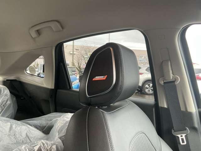 オーラ １．２　Ｇ　ＦＯＵＲ　レザーエディション　４ＷＤ　サンプルＵＰ　アラウンドビューモニター　ワンオ－ナ－車　ＬＫＡ　試乗車　追従クルコン　ＬＥＤライト　バックモニター　インテリキー　寒冷地仕様　４ＷＤ　ＥＴＣ　アルミ　記録簿　サイドカメラ　盗難警報器　キーレスエントリー　オートエアコン（12枚目）