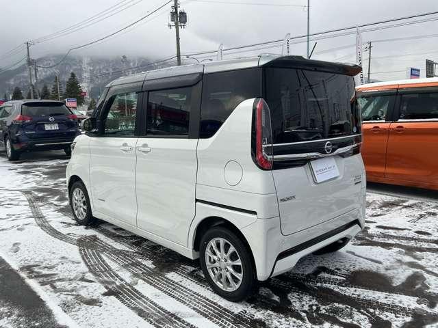 ルークス 660 ハイウェイスターX プロパイロット エディション 4WD アラウンドビューモニター 盗難防止システム 追突防止装置 全方位モニター ワンオーナー ドライブレコーダー ハンズフリー両側電動ドア LEDライト インテリキー 追従クルコン アルミホイール レーンアシスト ETC キーフリー(20枚目)