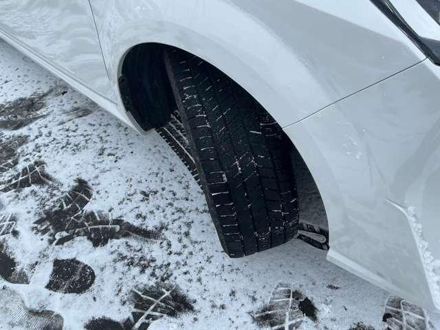 オーラ １．２　Ｇ　ＦＯＵＲ　４ＷＤ　サンプルＵＰ　アラウンドビューモニター　ワンオーナー車　エマブレ　全周囲　ＬＤＷ　記録簿　アダプティブクルーズ　盗難防止システム　オートエアコン　スマートキー　バックカメラ　ＬＥＤライト　アルミホイール　４ＷＤ　ＥＴＣ車載器　ナビＴＶ（10枚目）