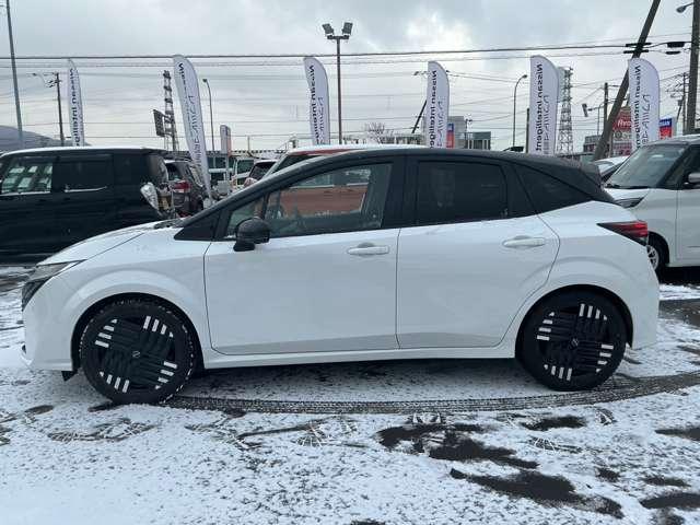 オーラ １．２　Ｇ　ＦＯＵＲ　４ＷＤ　サンプルＵＰ　アラウンドビューモニター　ワンオーナー車　エマブレ　全周囲　ＬＤＷ　記録簿　アダプティブクルーズ　盗難防止システム　オートエアコン　スマートキー　バックカメラ　ＬＥＤライト　アルミホイール　４ＷＤ　ＥＴＣ車載器　ナビＴＶ（14枚目）