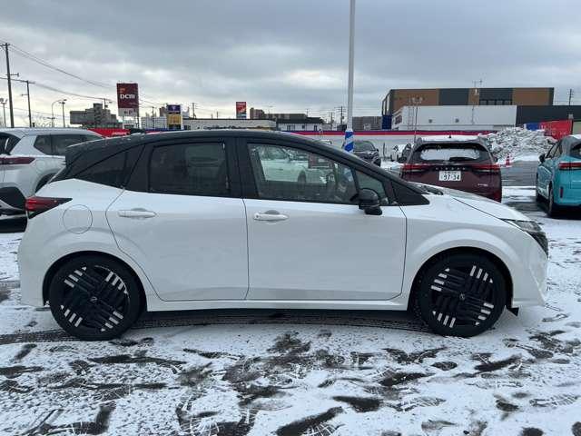 オーラ １．２　Ｇ　ＦＯＵＲ　４ＷＤ　サンプルＵＰ　アラウンドビューモニター　ワンオーナー車　エマブレ　全周囲　ＬＤＷ　記録簿　アダプティブクルーズ　盗難防止システム　オートエアコン　スマートキー　バックカメラ　ＬＥＤライト　アルミホイール　４ＷＤ　ＥＴＣ車載器　ナビＴＶ（18枚目）