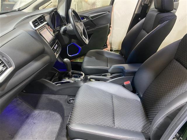 フィット 13G・Fパッケージ 25000Kmワンオーナーナビスターターイルミ(12枚目)