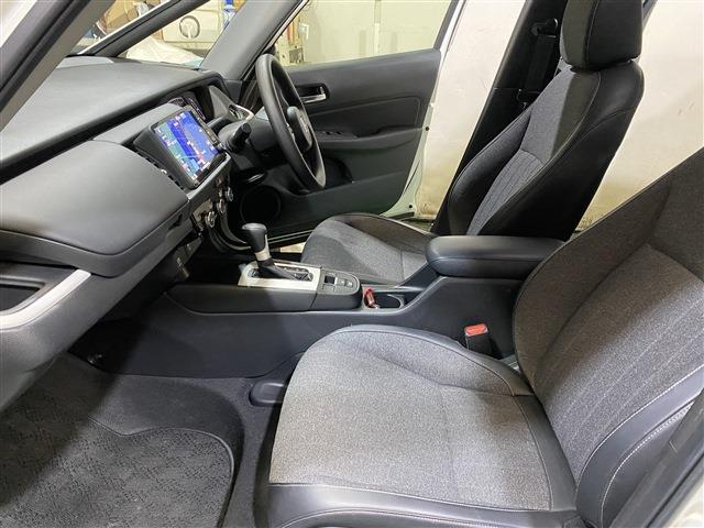 フィット ホーム　夏冬タイヤ９インチナビＴＶＢｌｕｅｔｏｏｔｈ（13枚目）